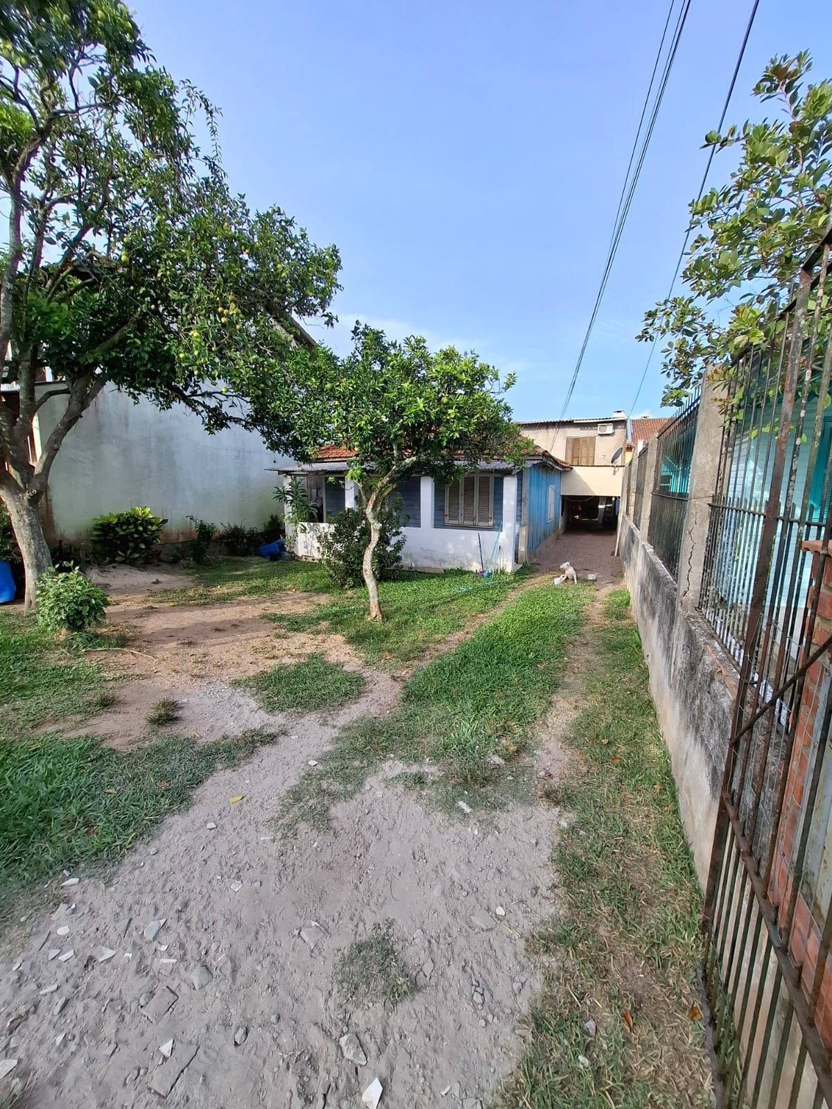 Casa à venda com 3 quartos, 100m² - Foto 2