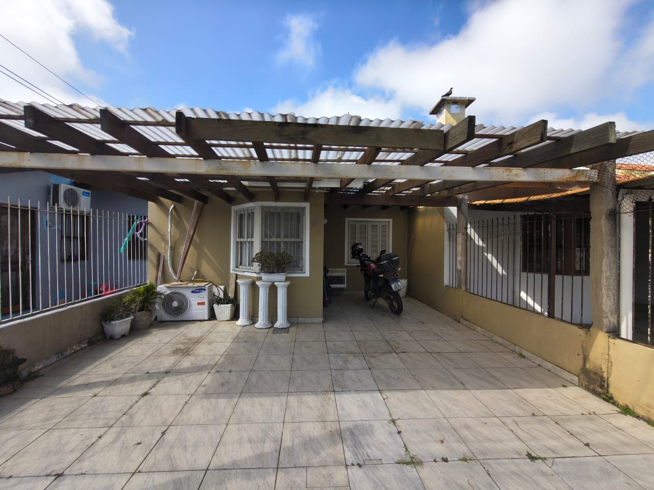 Casa a venda 3 dormitórios - Restinga - Porto Alegre