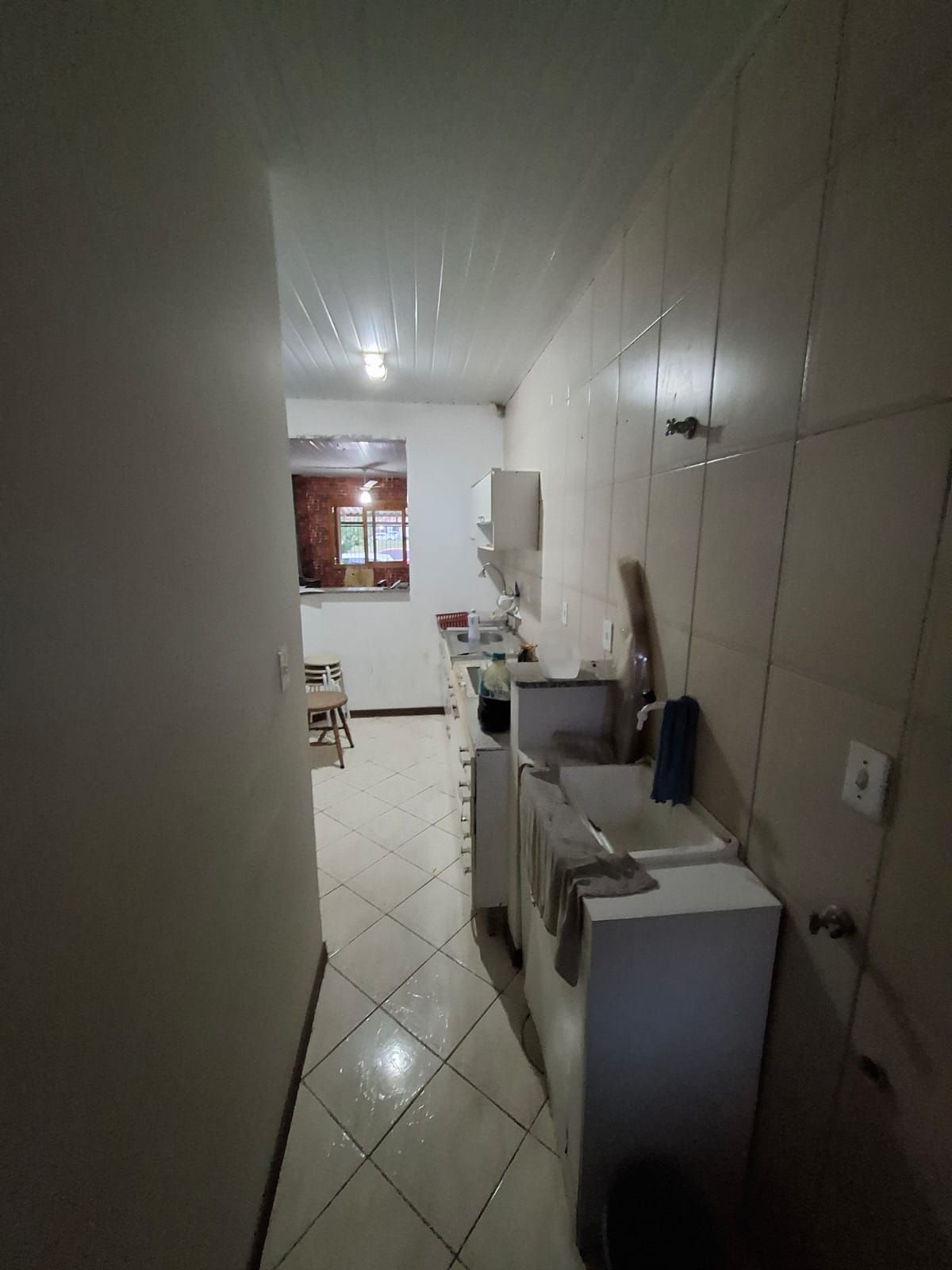 Casa à venda com 3 quartos, 60m² - Foto 7