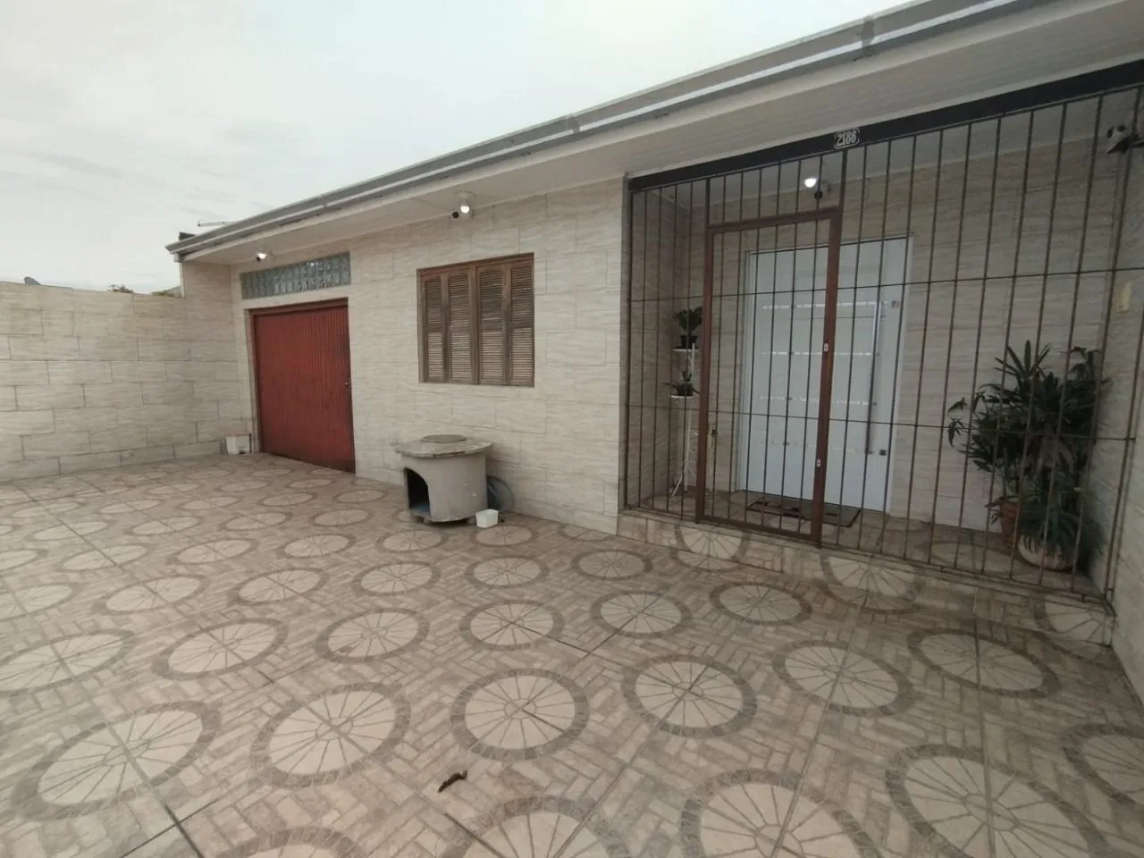 Casa com 42m², 2 dormitórios no bairro Restinga em Porto Alegre para Comprar