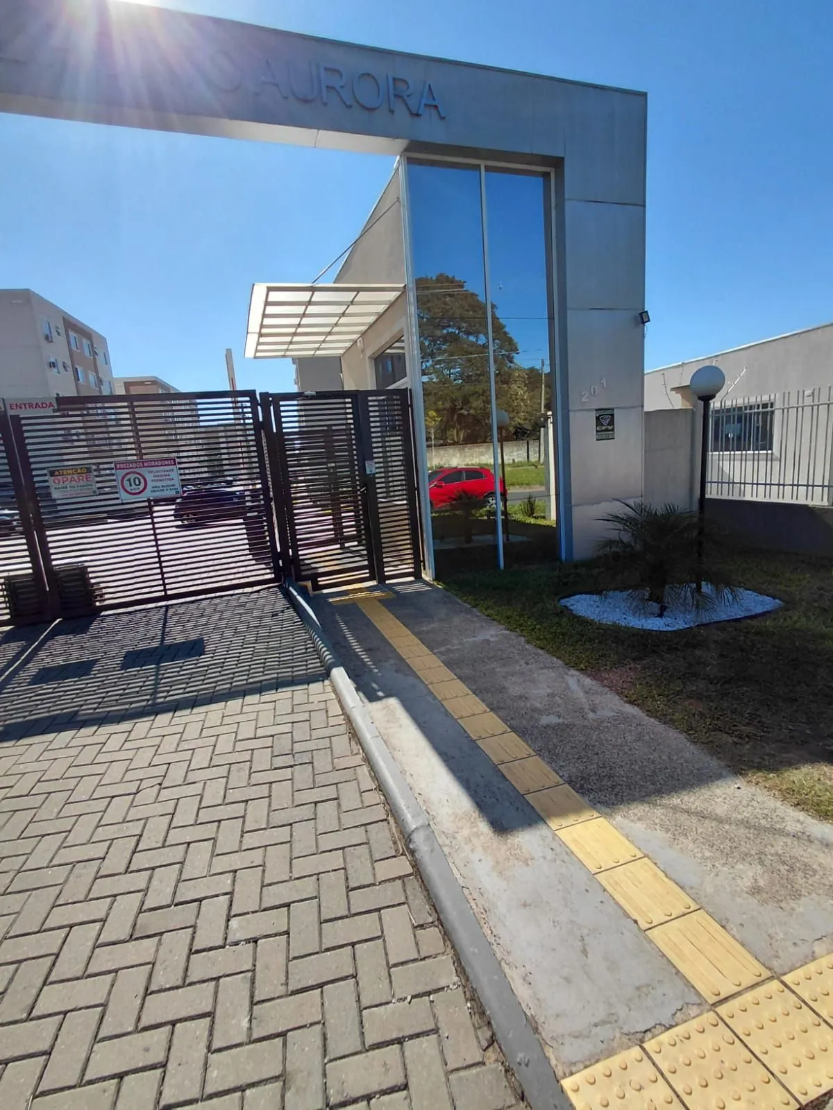 Apartamento, 2 dormitórios no bairro Cavalhada em Porto Alegre para Comprar
