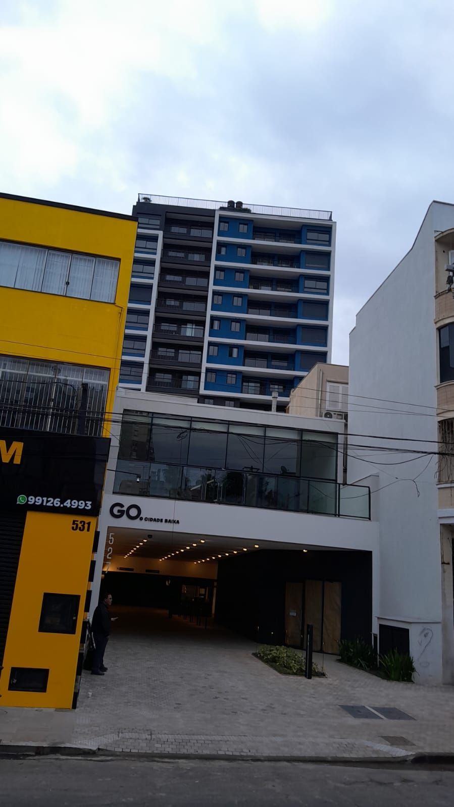 Apartamento à venda com 60m², 2 quartos, 2 suítes, 1 vaga no bairro Cidade Baixa em Porto Alegre