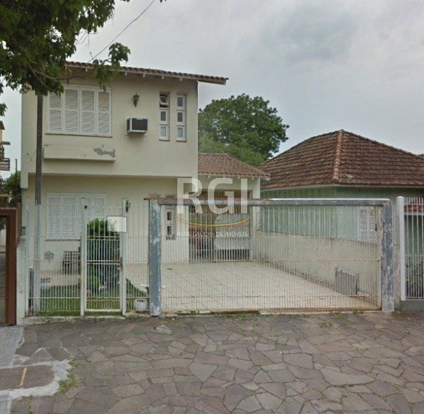 Casa à venda com 3 quartos, 139m² - Foto 2