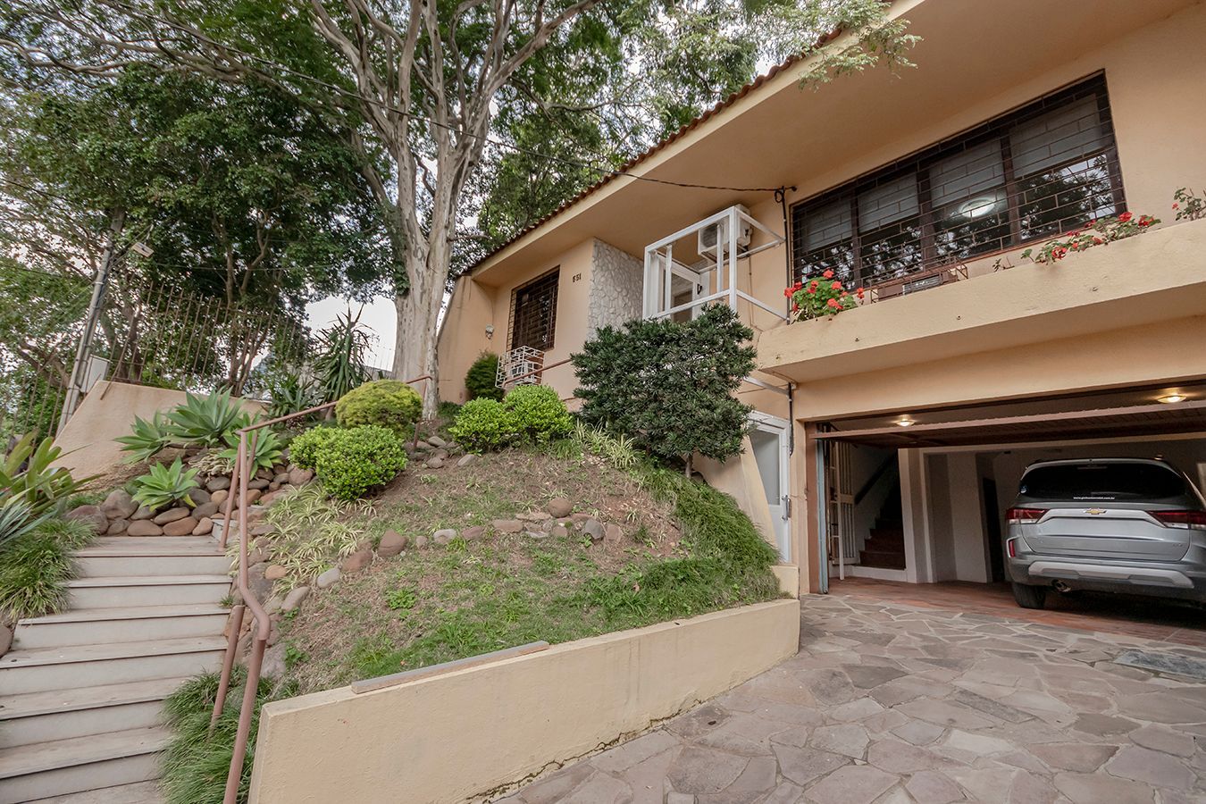 Bela residência,mobiliada e ampla com 222 M2 à venda com EXCLUSIVIDADE !