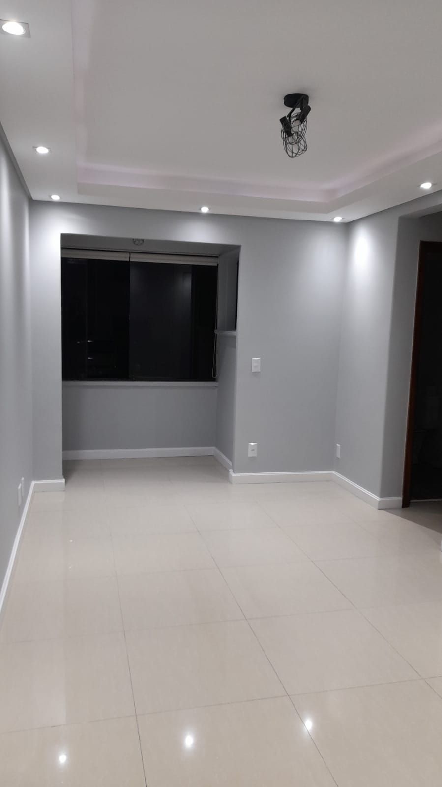 Apartamento à venda com 52m², 2 quartos, 1 vaga no bairro Sarandi em Porto Alegre