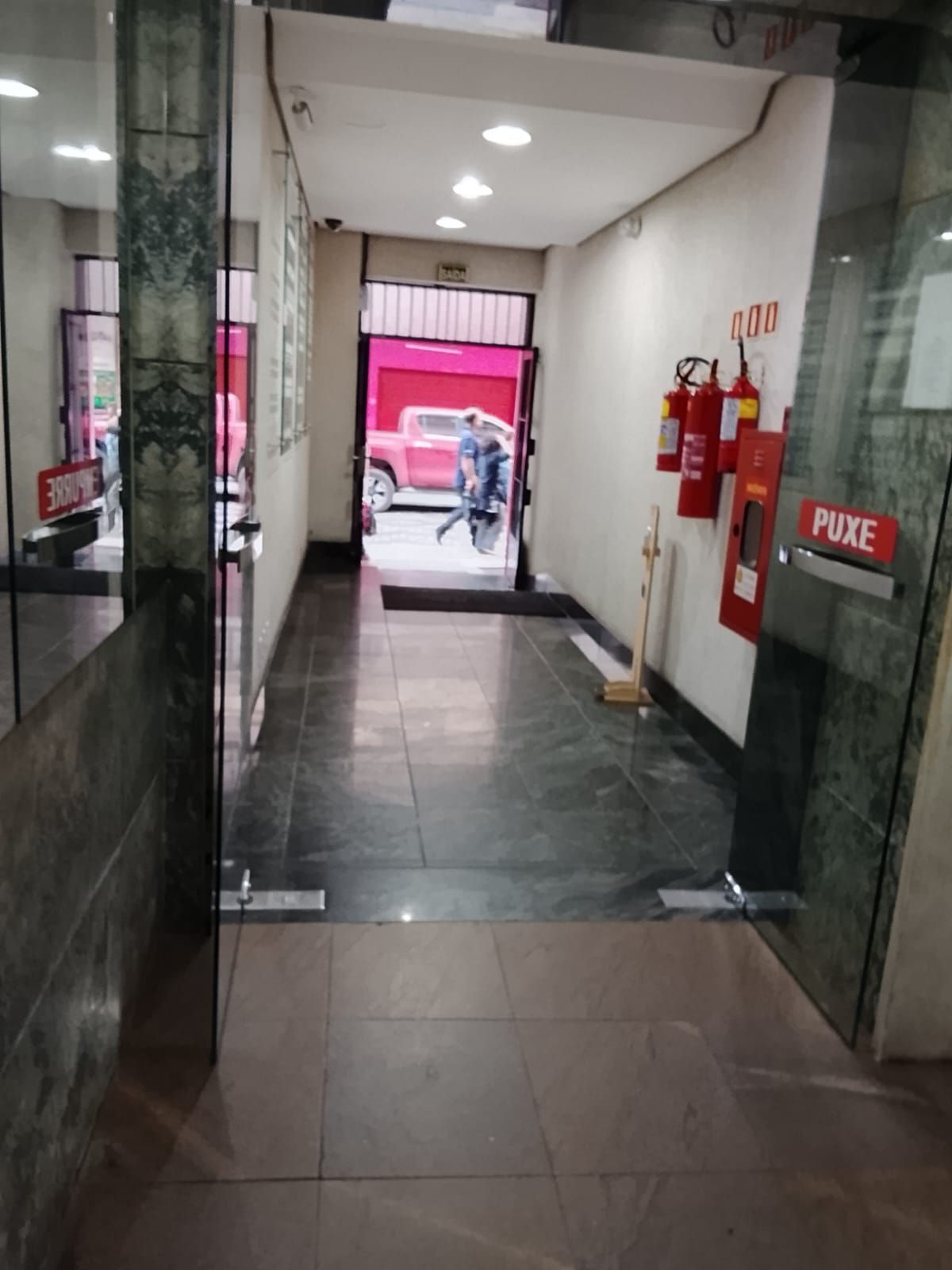 Conj. Comercial Pronto para Uso – Rua dos Andradas (Rua da Praia) Centro Histórico Porto Alegre — foto 3