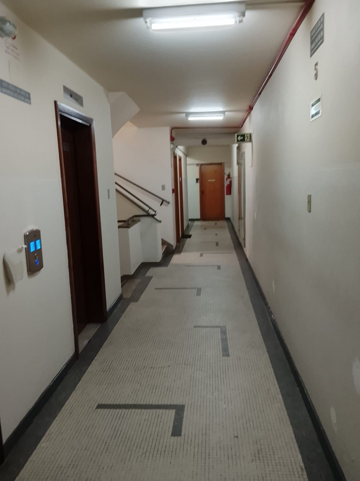 Conj. Comercial Pronto para Uso – Rua dos Andradas (Rua da Praia) Centro Histórico Porto Alegre — foto 4