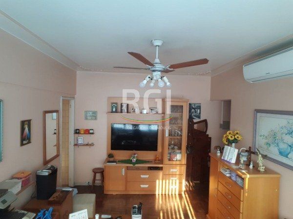 Apartamento à venda com 70m², 2 quartos no bairro Centro Histórico em Porto Alegre