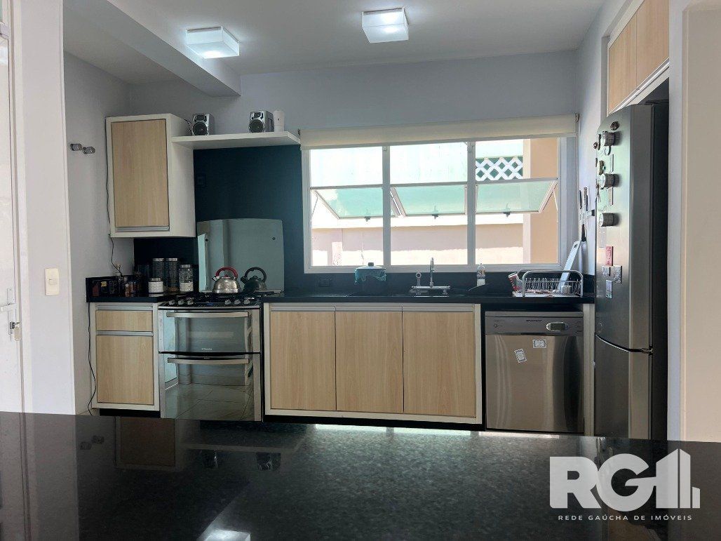 Casa à venda com 3 quartos, 308m² - Foto 11