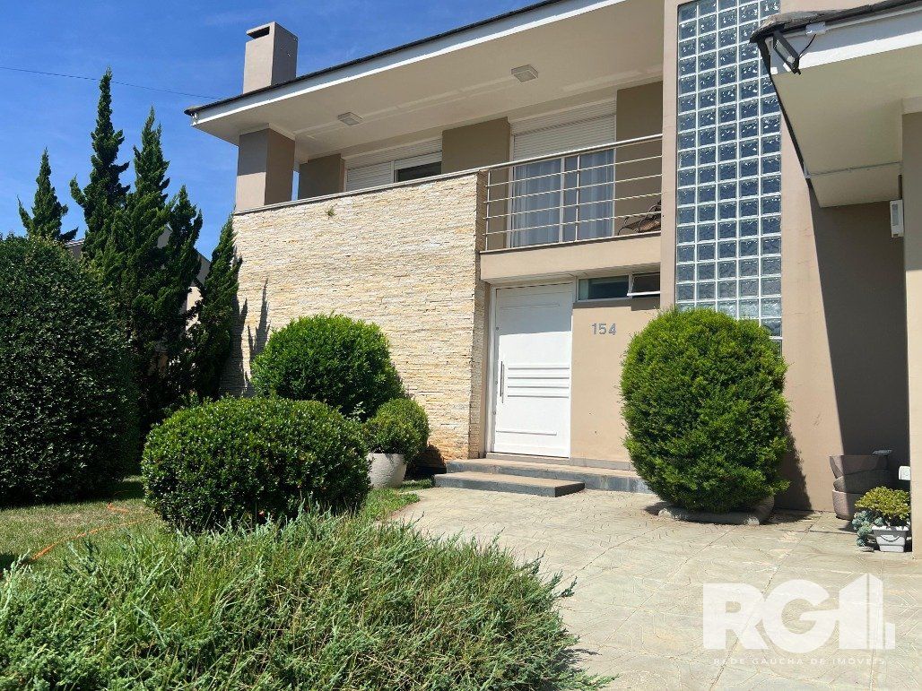 Casa à venda com 3 quartos, 308m² - Foto 2