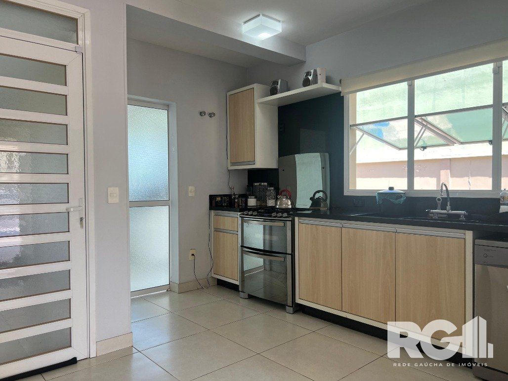 Casa à venda com 3 quartos, 308m² - Foto 10