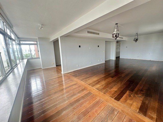 Apartamento à venda com 3 quartos, 196m² - Foto 7