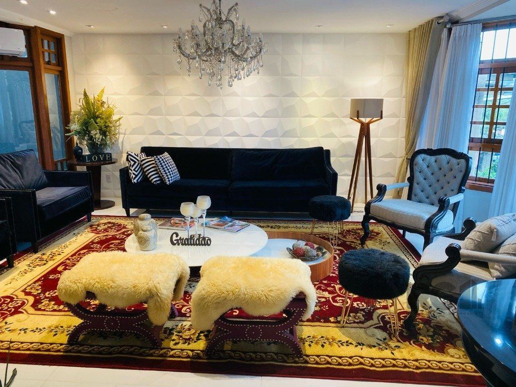 Casa à venda com 5 quartos, 360m² - Foto 1