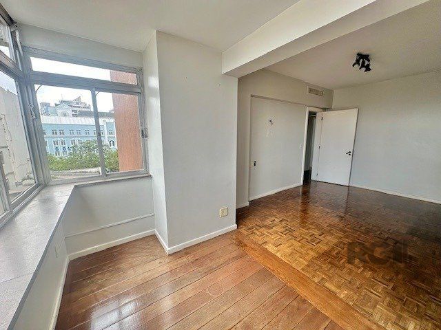 Apartamento à venda com 3 quartos, 196m² - Foto 11
