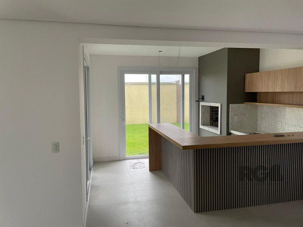 Casa de Condomínio à venda com 4 quartos, 314m² - Foto 3