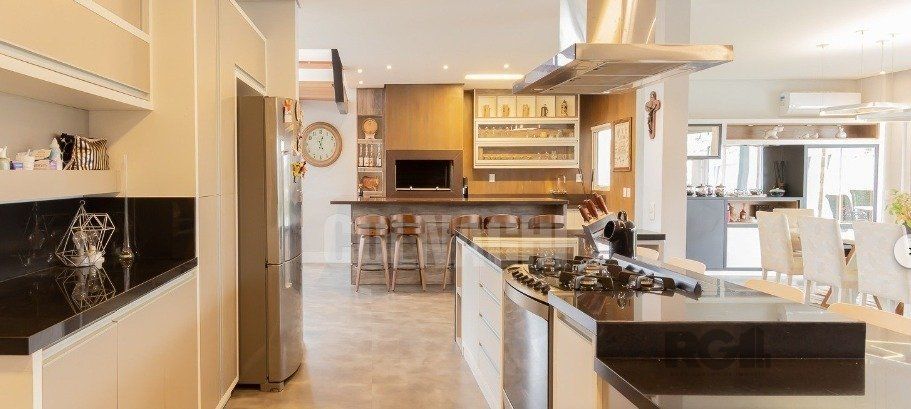 Casa de Condomínio à venda com 4 quartos, 426m² - Foto 4