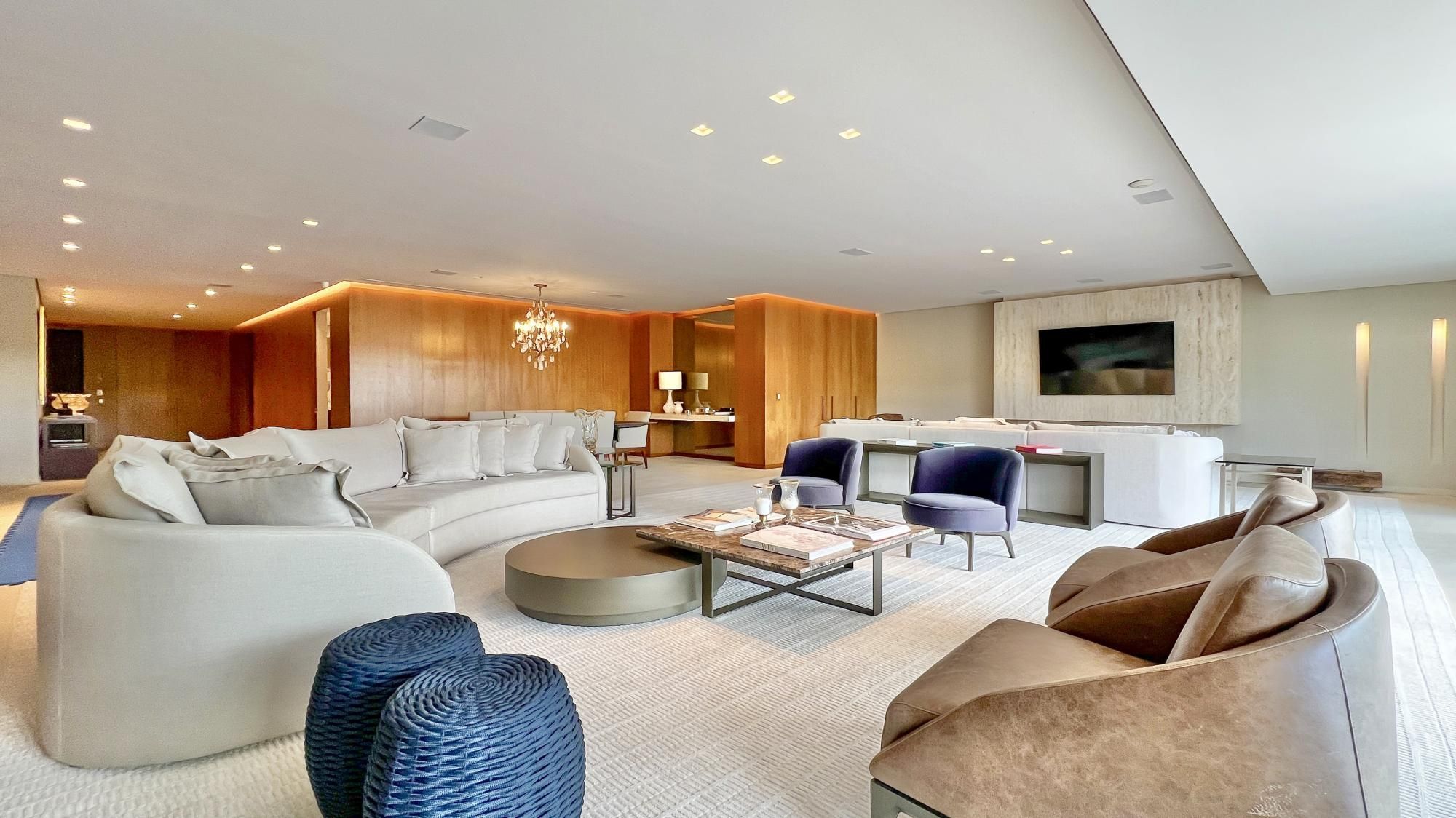 Mansão Suspensa Mobiliada no Las Piedras com piscina e vista para a mata nativa