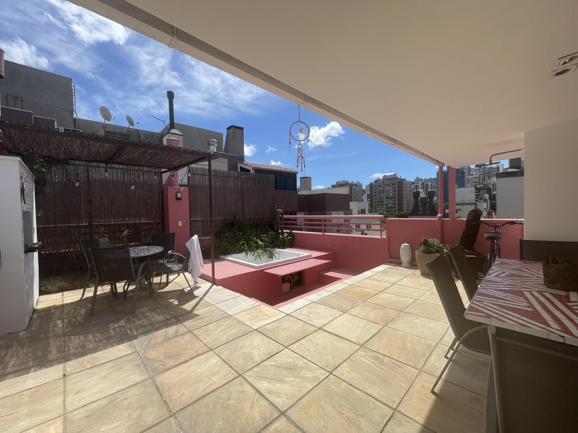 Cobertura Mobiliada á venda na Amélia Telles