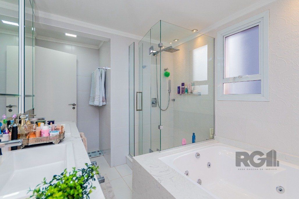 Apartamento à venda com 3 quartos, 209m² - Foto 34