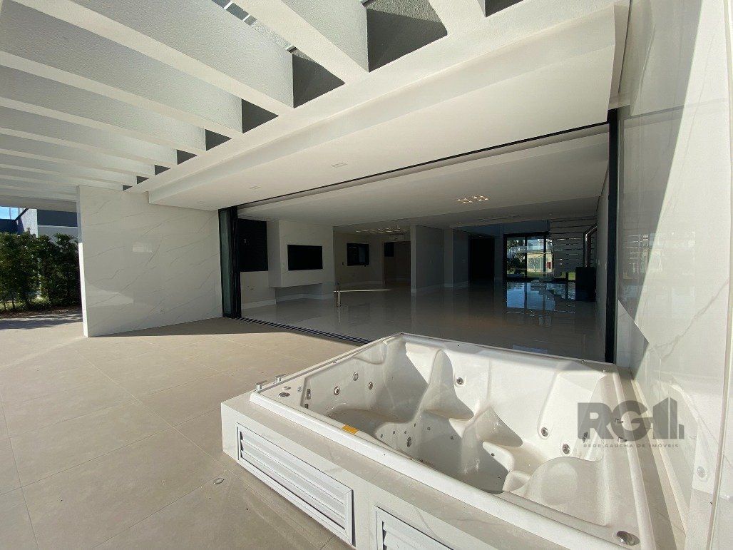 Casa de Condomínio à venda com 4 quartos, 457m² - Foto 8