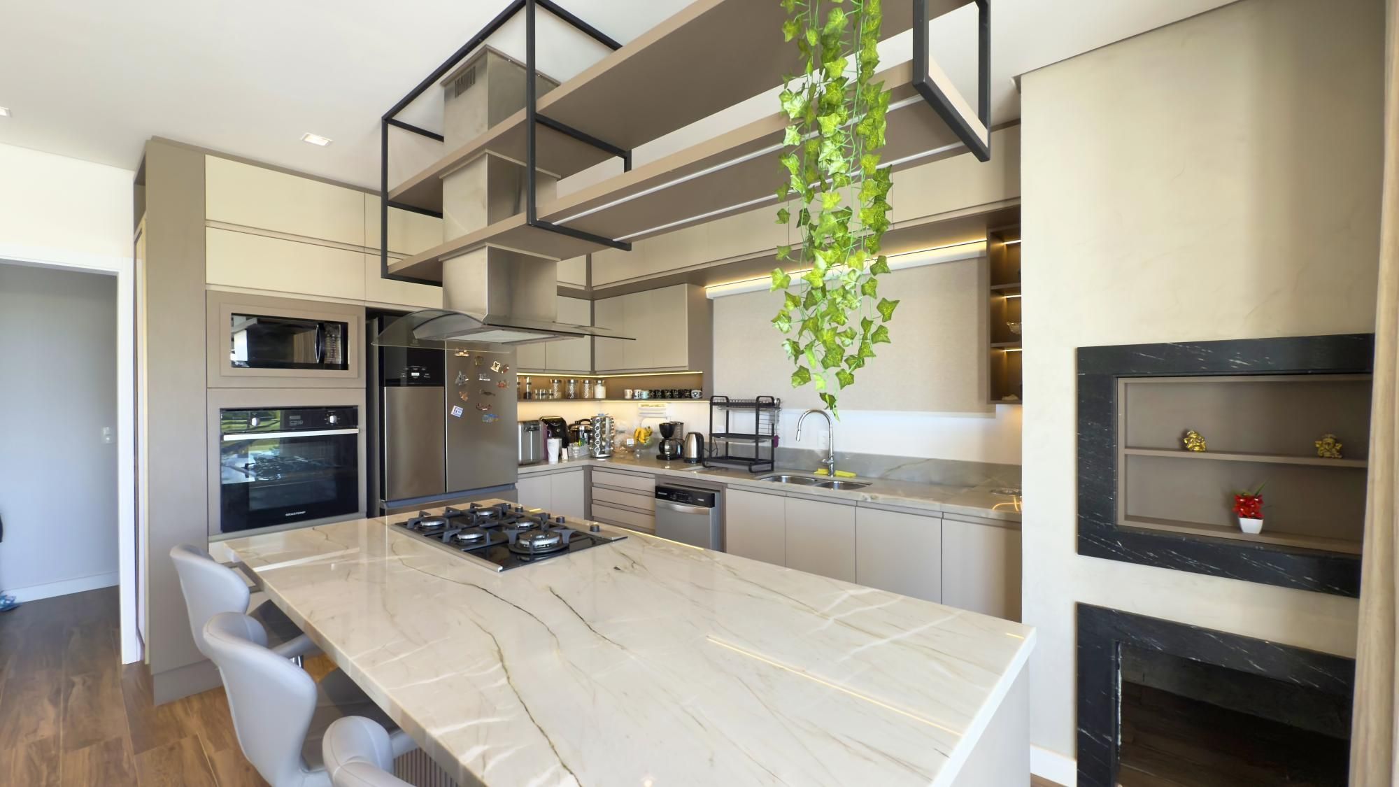 Casa à venda com 4 quartos, 344m² - Foto 8