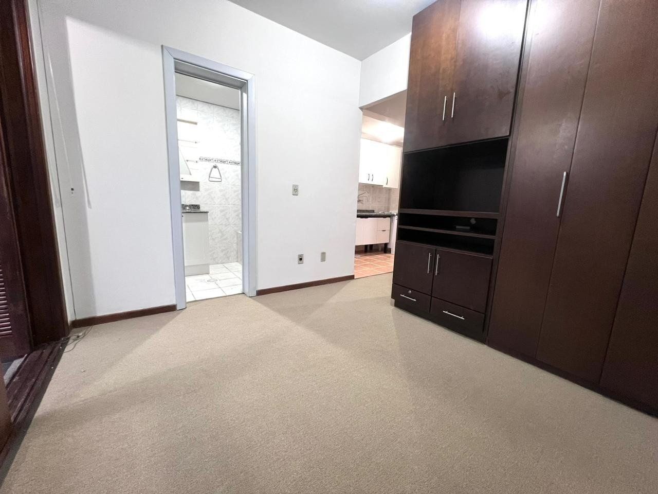 Apartamento de 1 Quarto à Venda no Centro Histórico