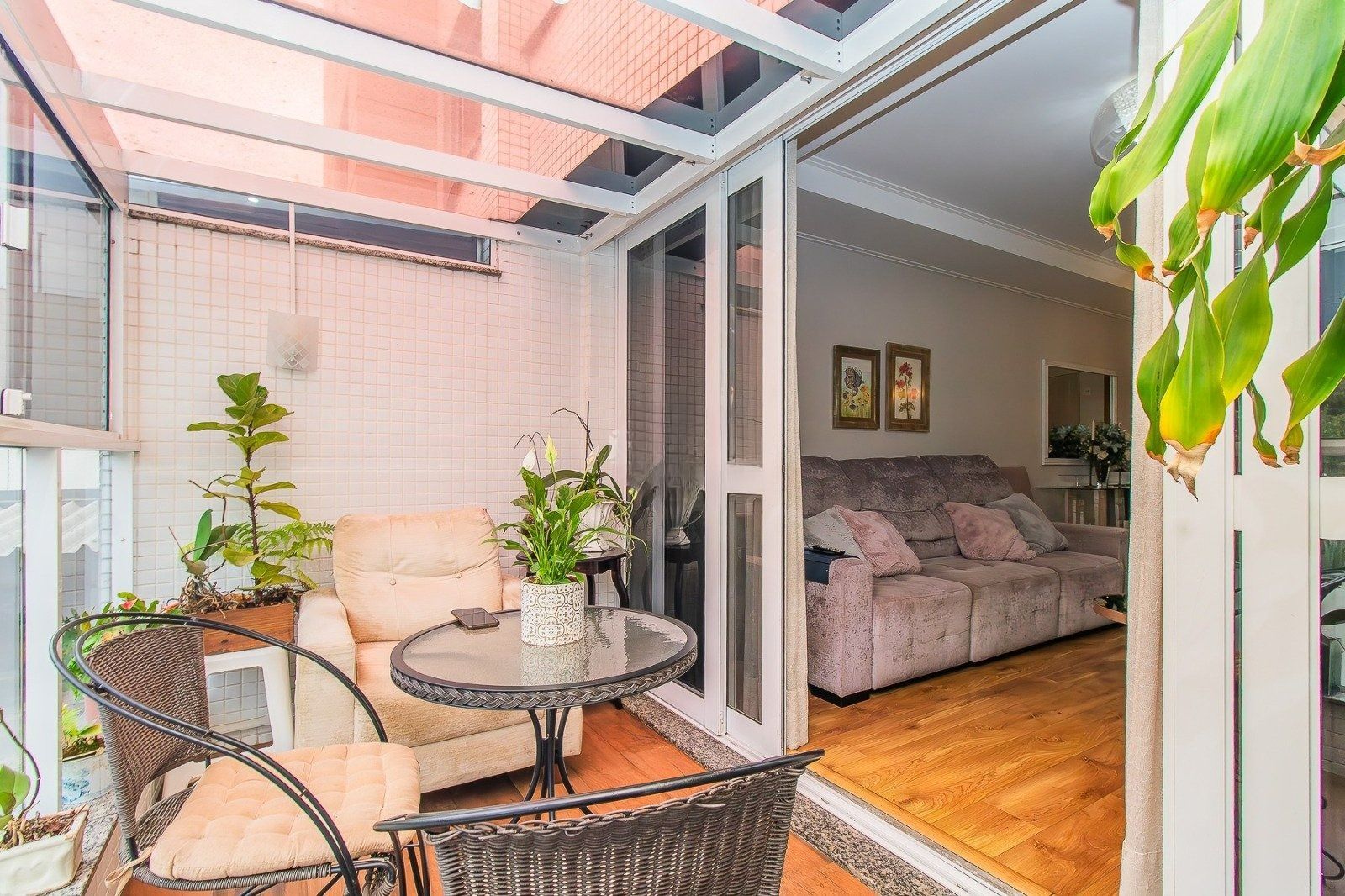 Apartamento à venda com 3 quartos, 107m² - Foto 6