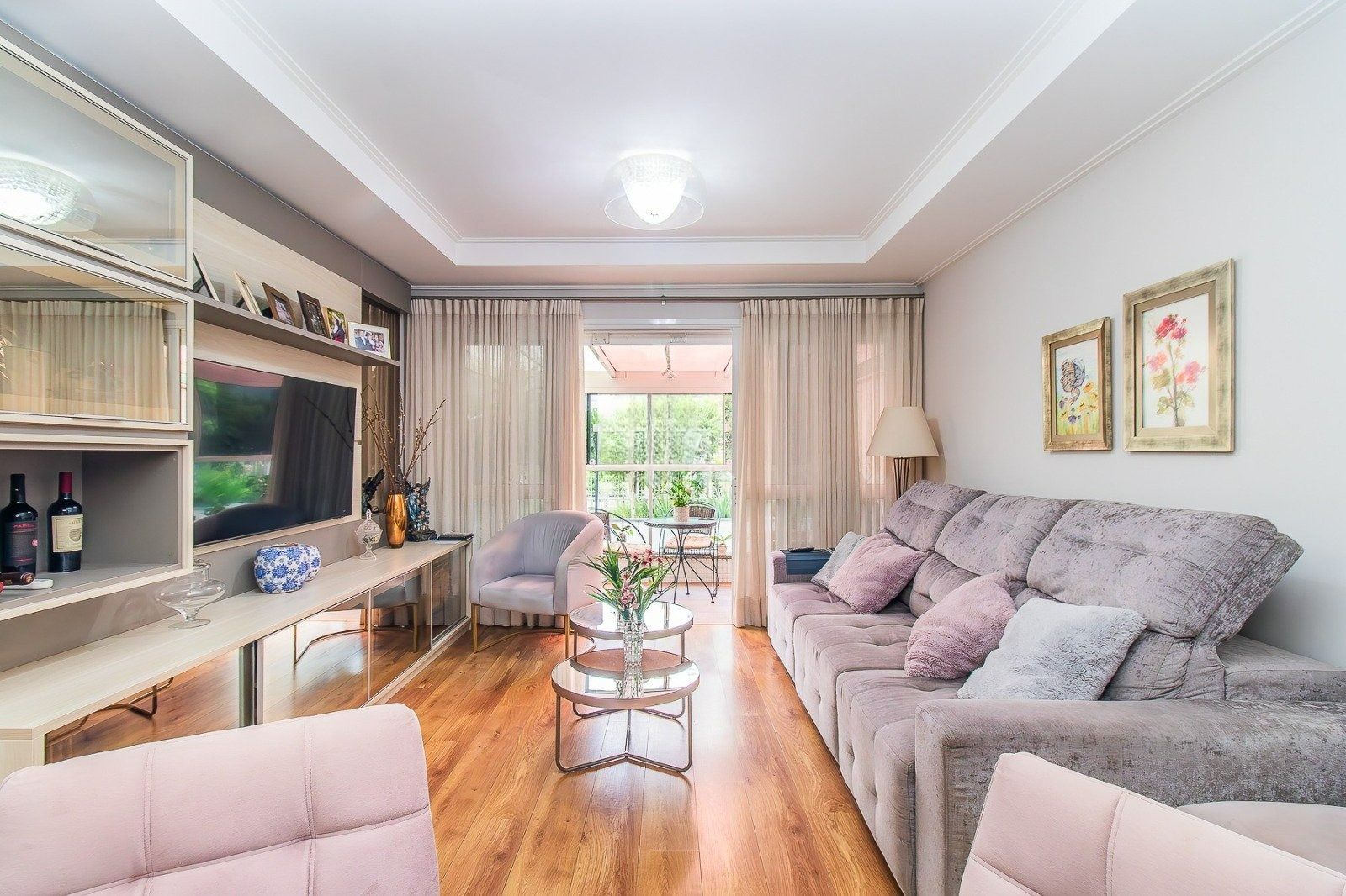 Apartamento à venda com 3 quartos, 107m² - Foto 2
