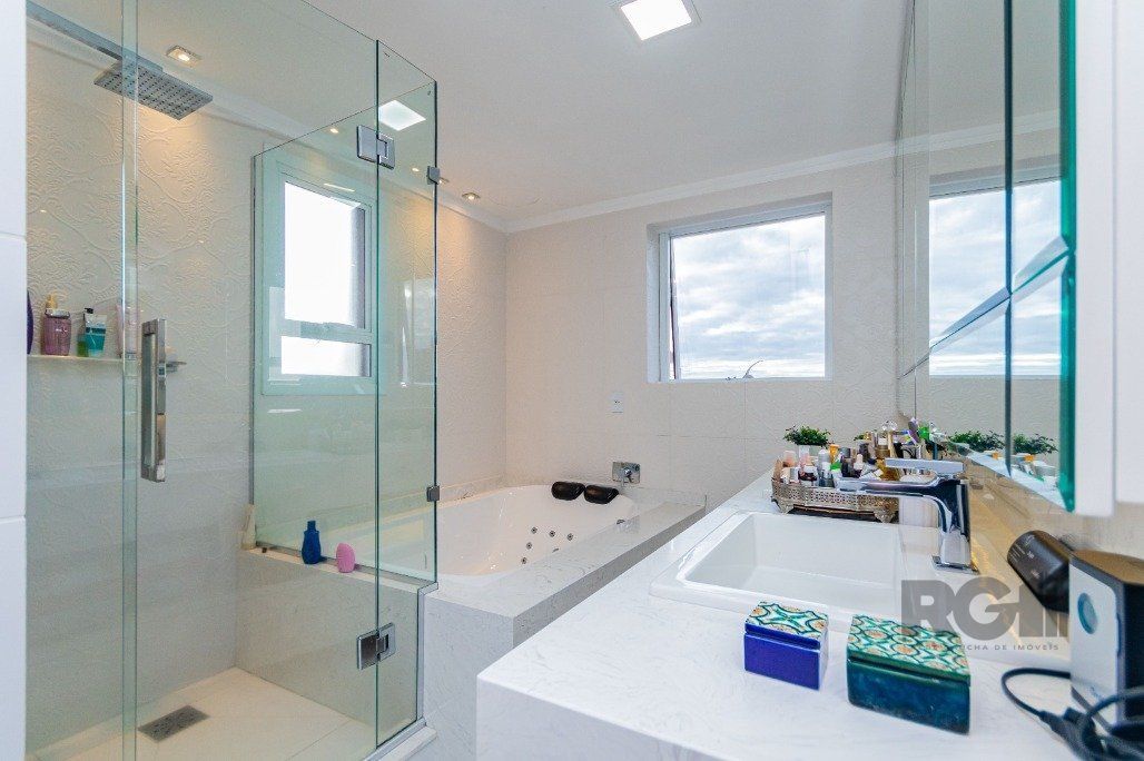 Apartamento à venda com 3 quartos, 209m² - Foto 33