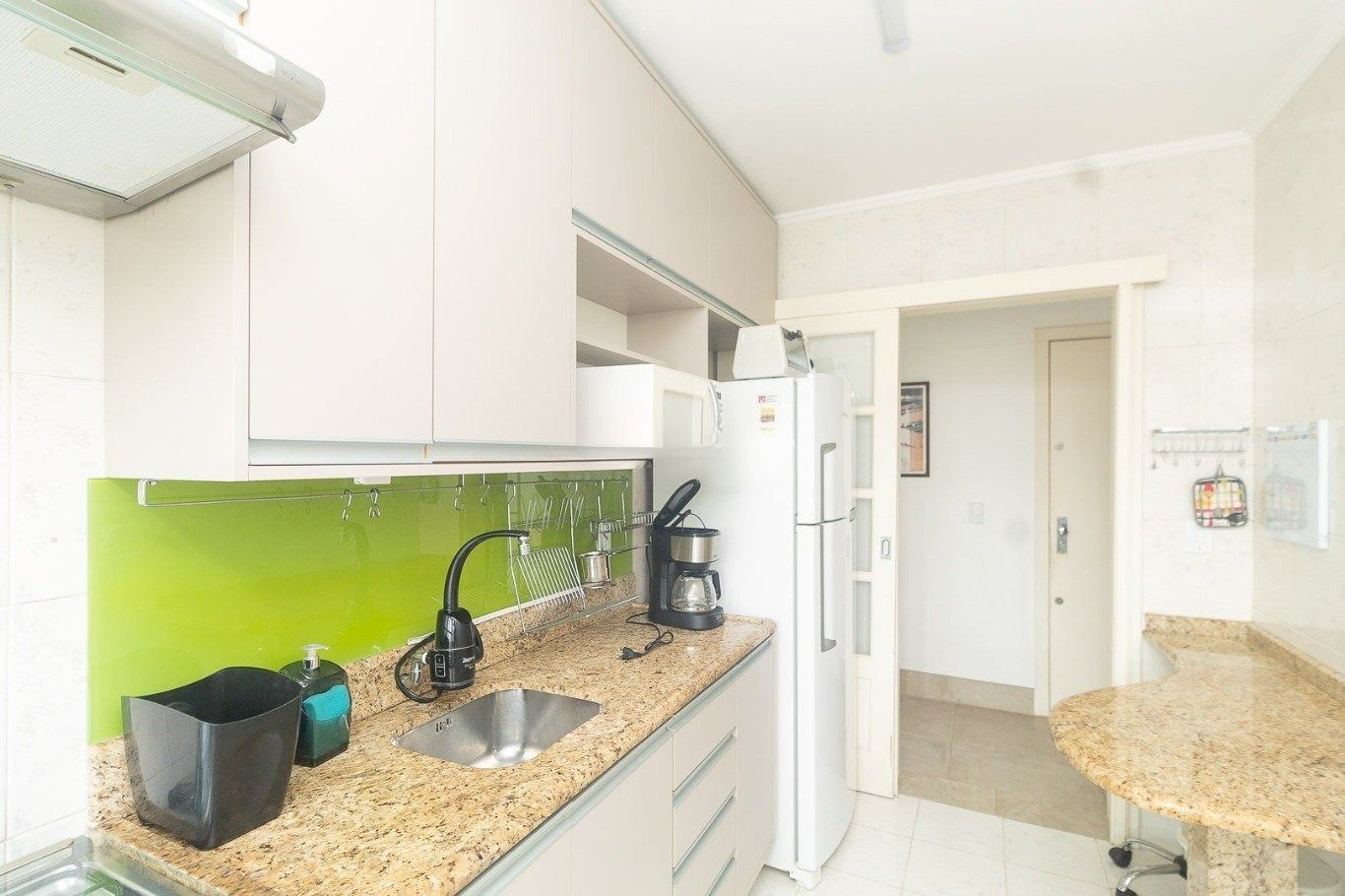 Apartamento à venda com 2 quartos, 76m² - Foto 7