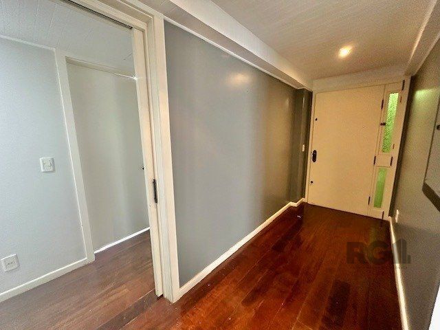 Apartamento à venda com 3 quartos, 196m² - Foto 3