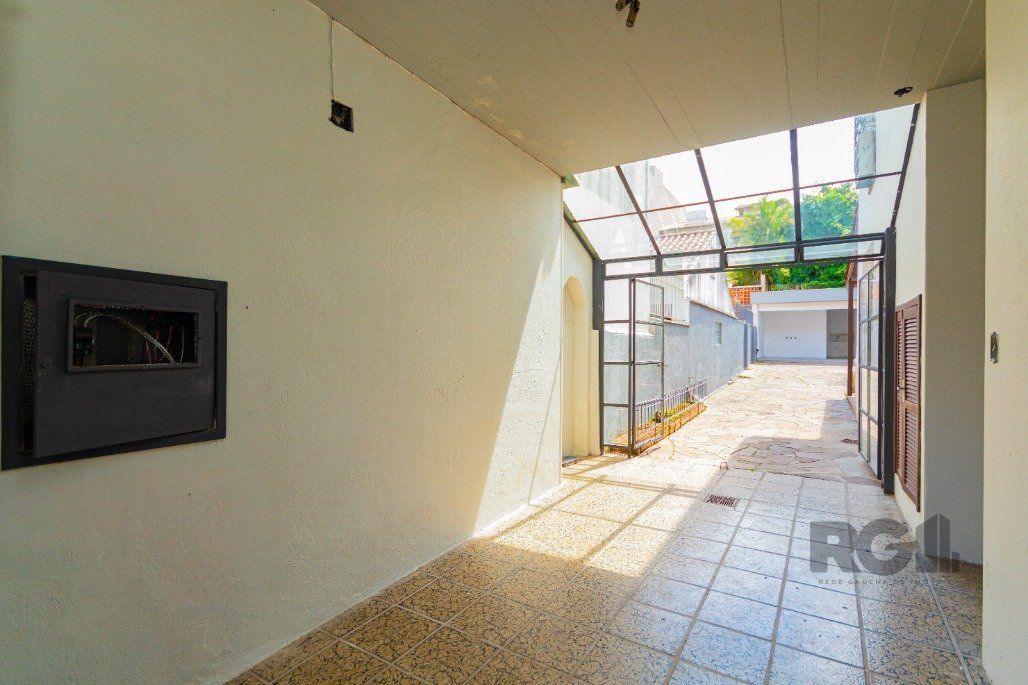 Casa à venda com 4 quartos, 264m² - Foto 37