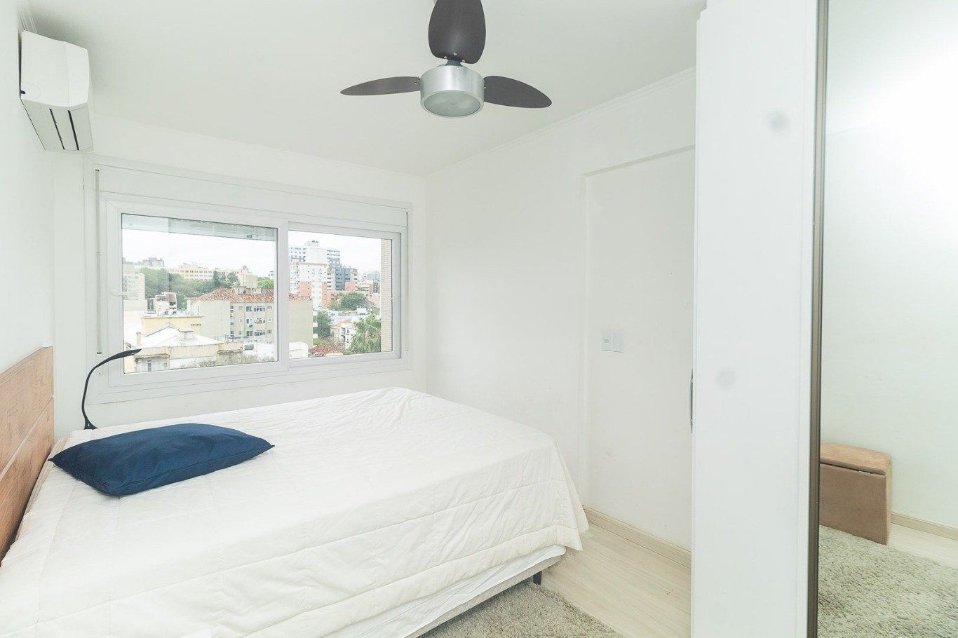 Apartamento à venda com 2 quartos, 76m² - Foto 13