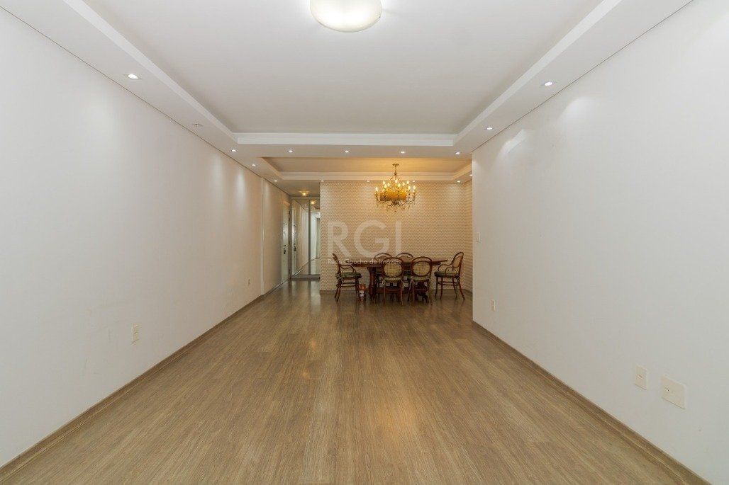 Apartamento à venda com 3 quartos, 108m² - Foto 2