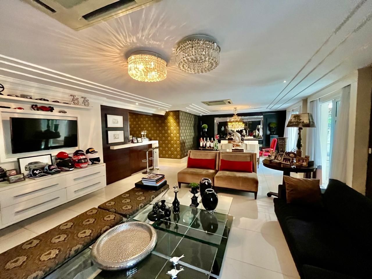 Casa de Condomínio à venda com 4 quartos, 446m² - Foto 2