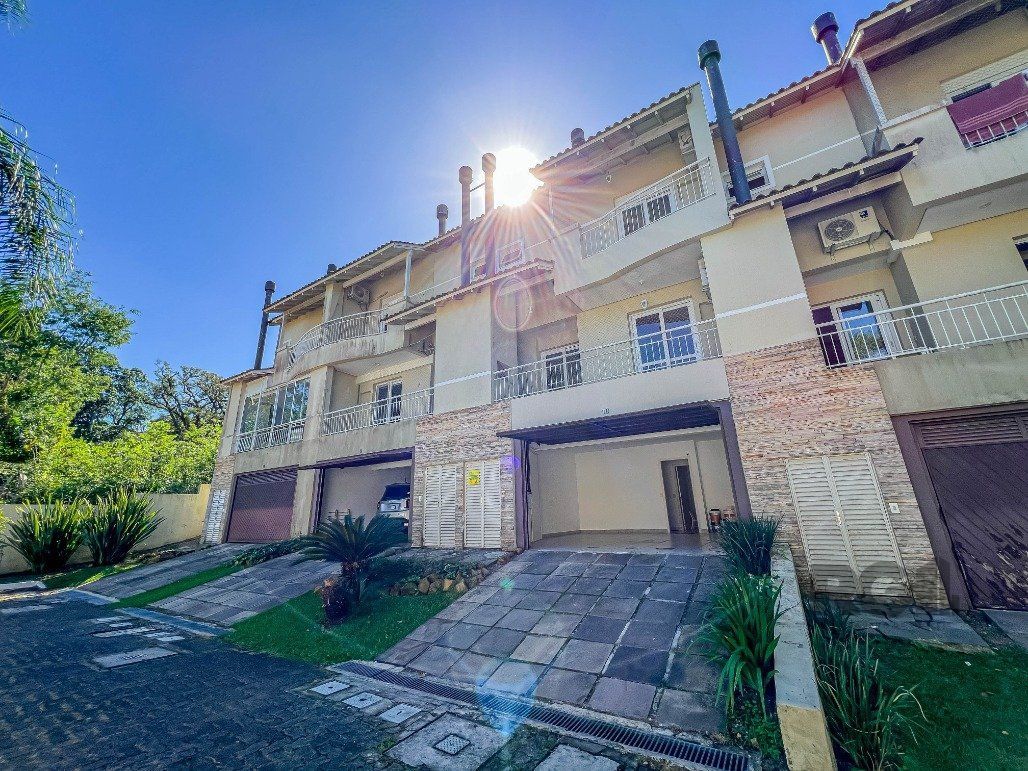 Casa para Comprar no Condomínio Pier 39, bairro Pedra Redonda