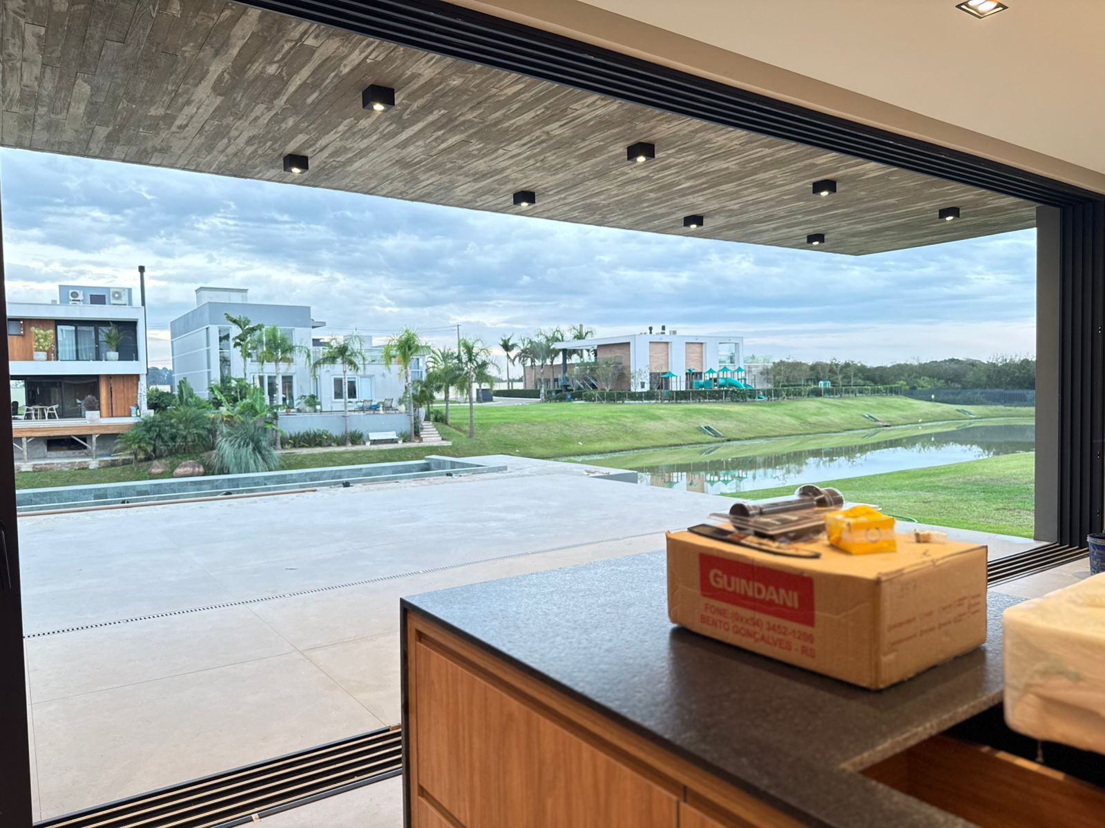 Casa de Condomínio à venda com 4 quartos, 307m² - Foto 15