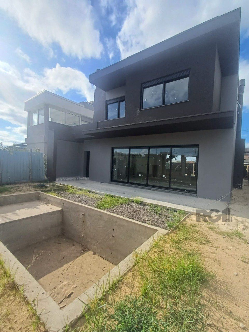 Casa de Condomínio à venda com 4 quartos, 361m² - Foto 1