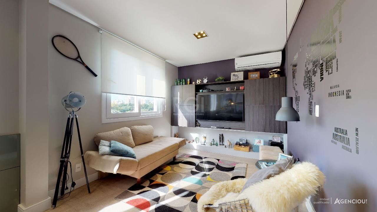 Apartamento à venda com 2 quartos, 90m², 2 suítes, 1 vaga, Rua Professor Abilio Azambuja no bairro Jardim do Salso em Porto Alegre