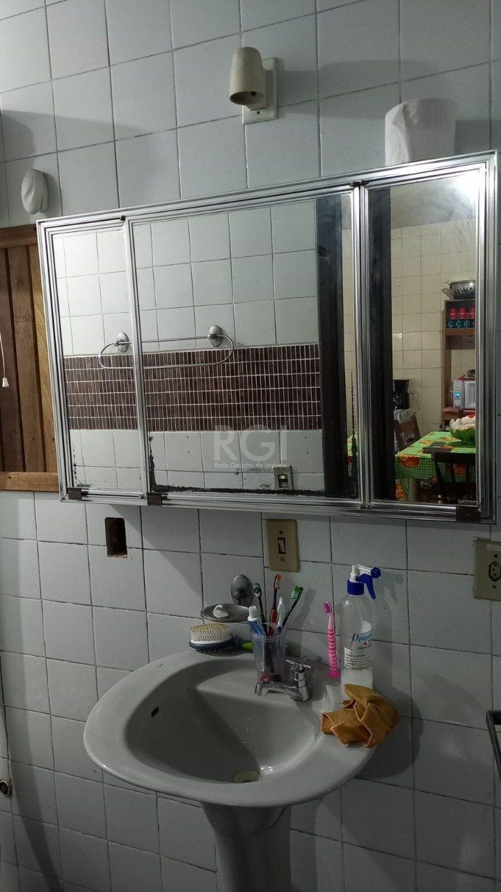 Casa à venda com 4 quartos, 331m² - Foto 16