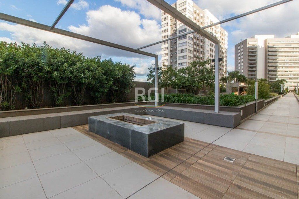 Apartamento à venda com 2 quartos, 61m² - Foto 4