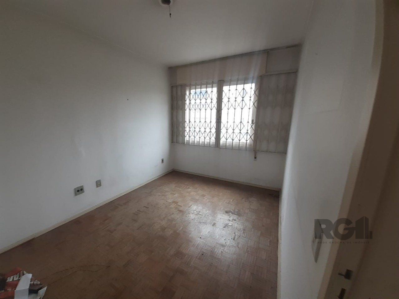 Apartamento à venda com 2 quartos, 79m², Avenida Coronel Gastão Haslocher Mazeron no bairro Menino Deus em Porto Alegre