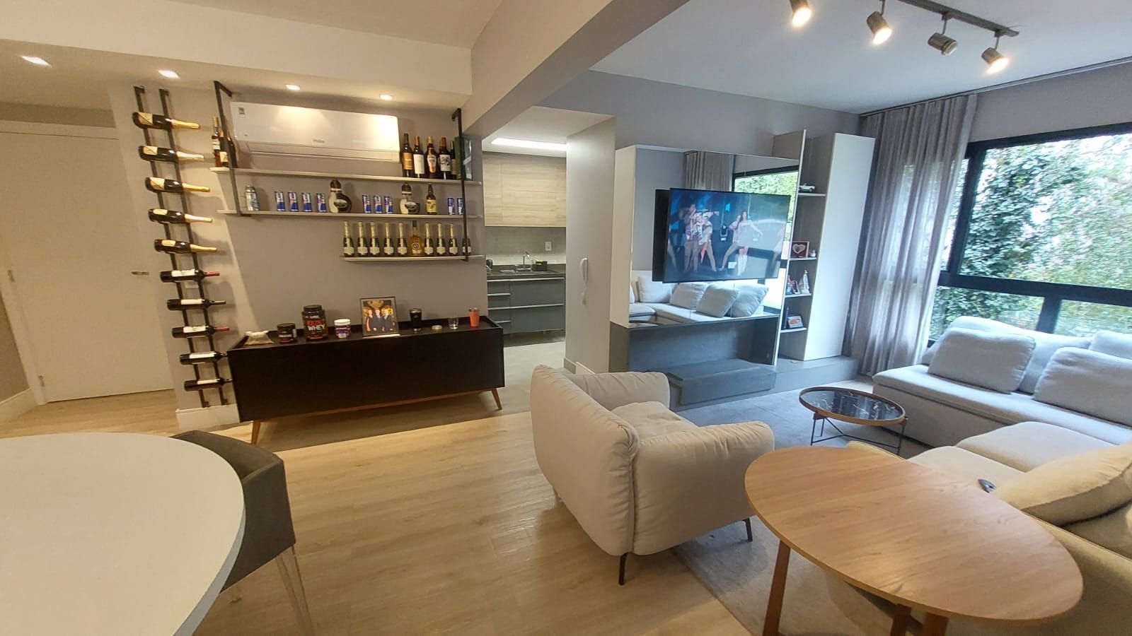 APARTAMENTO 3 DOMIRTÓRIOS - 3 SUITES - 2 VAGAS - MENINO DEUS - PORTO ALEGRE - RS