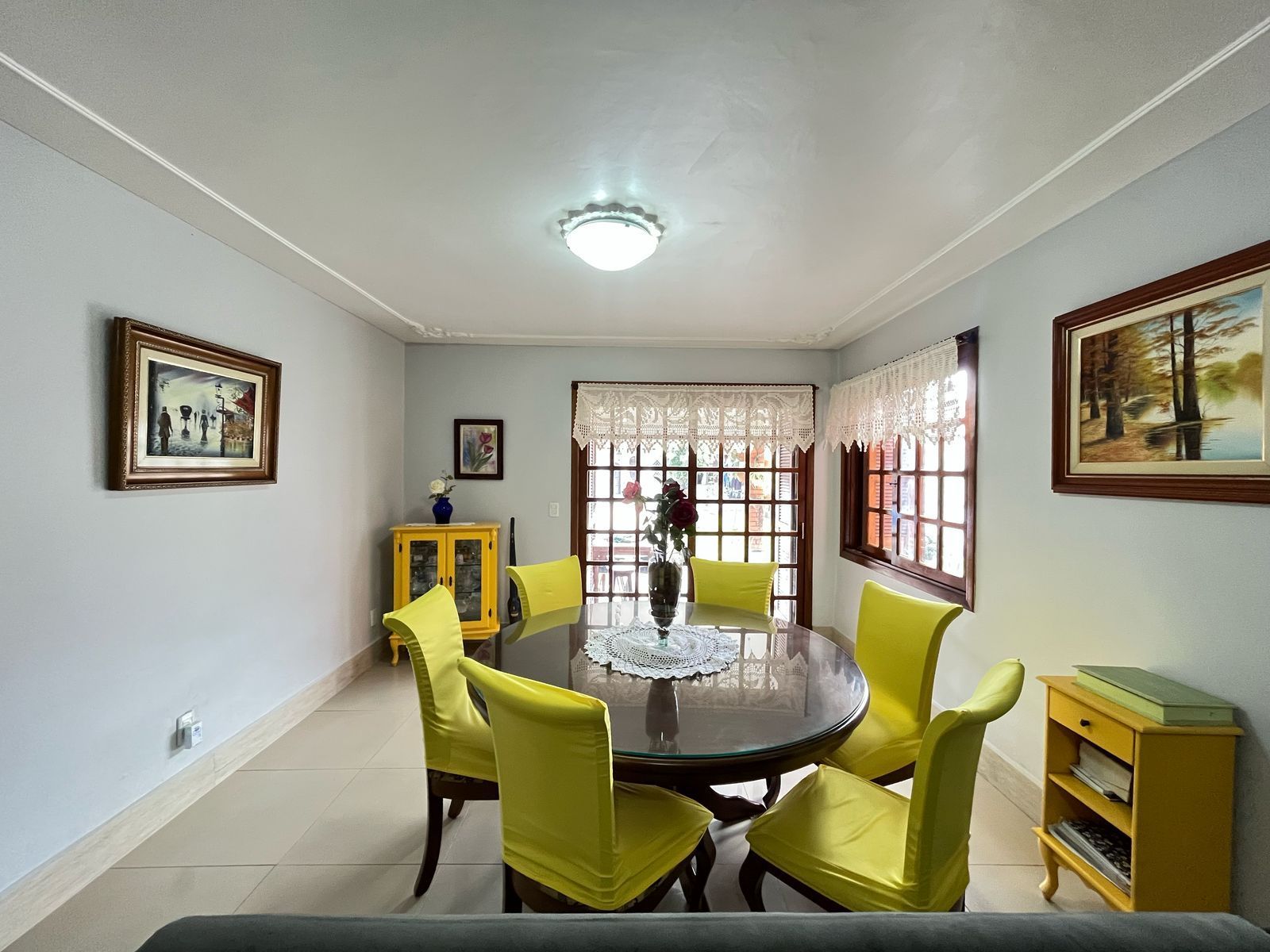 Casa à venda com 4 quartos, 227m² - Foto 2