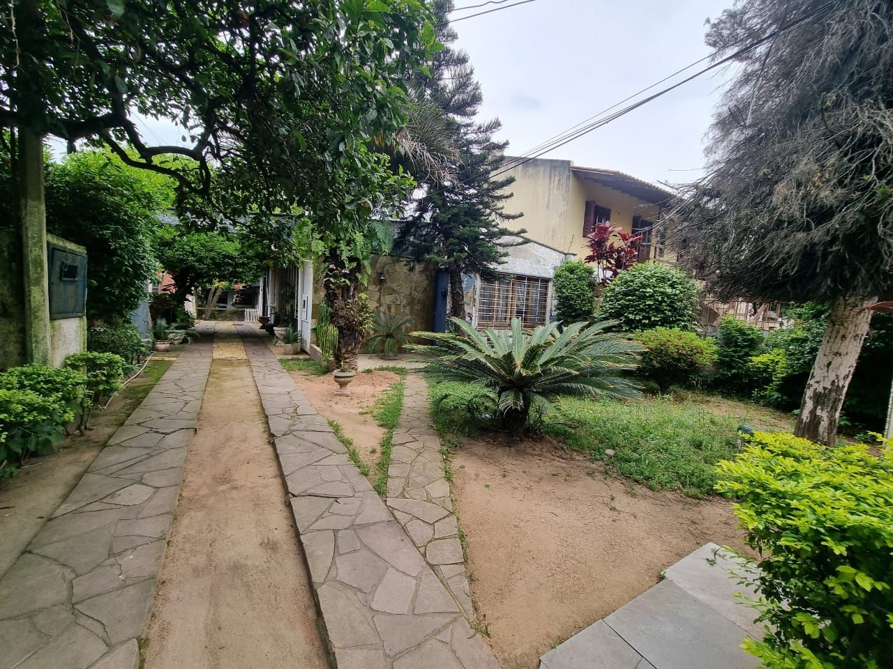 Terreno Avenida Cavalhada com 517m2