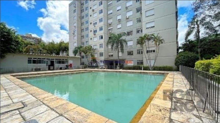 Apartamento, 2 dormitórios no bairro Tristeza em Porto Alegre para Comprar