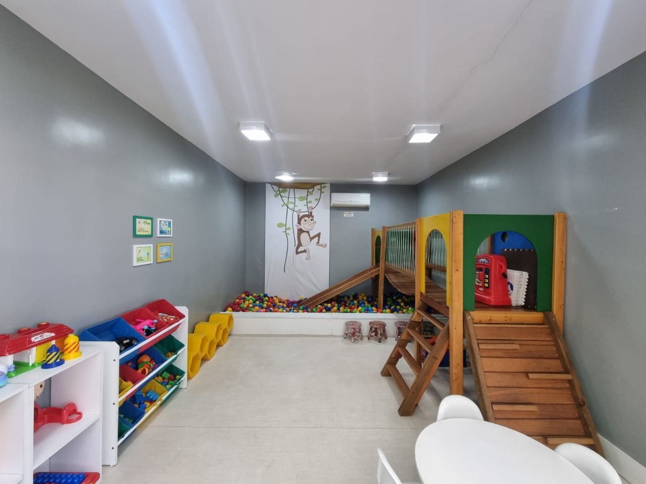 Apartamento à venda com 2 quartos, 56m² - Foto 15