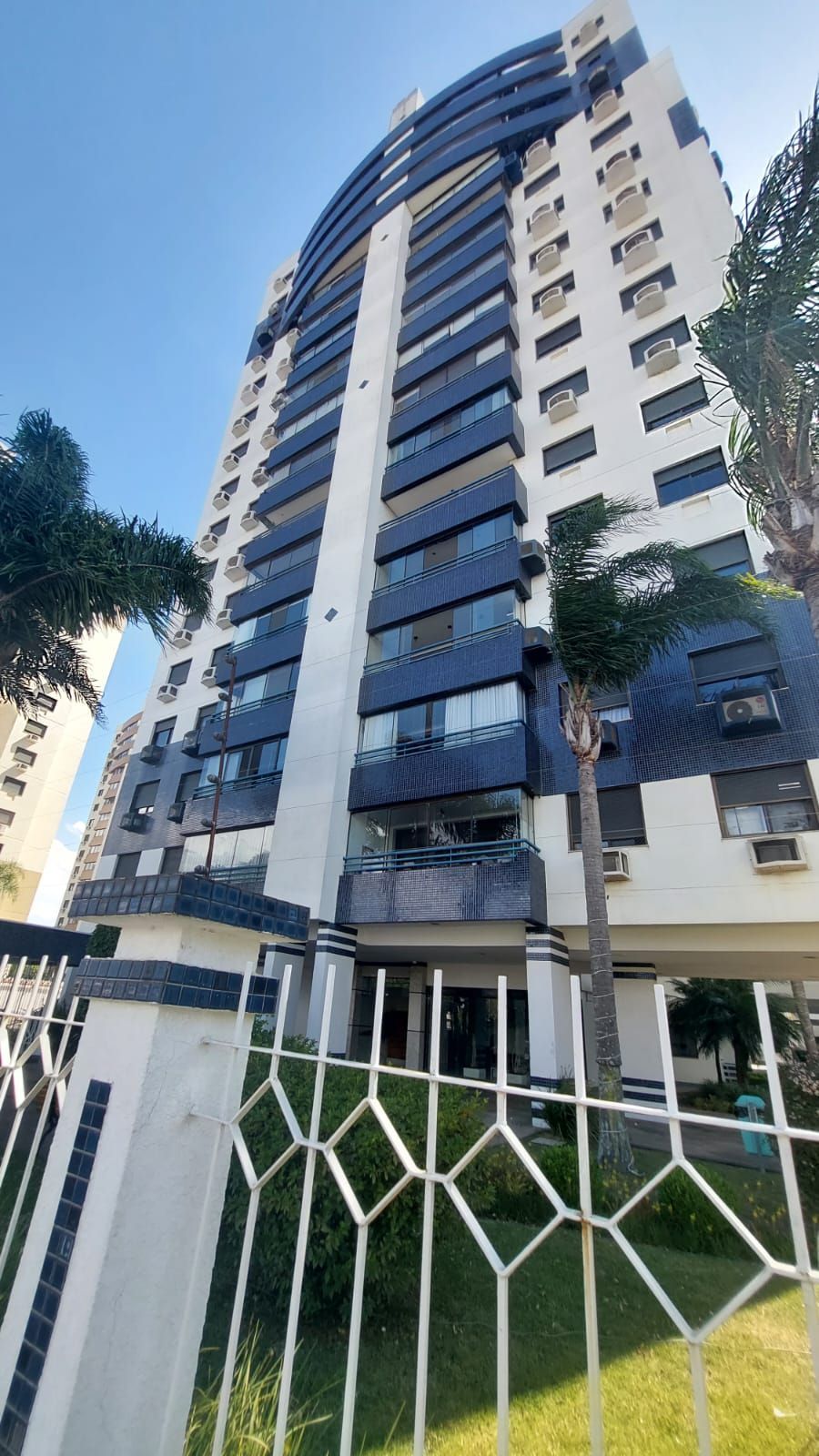 APARTAMENTO 3 DORMITÓRIOS - SUITE - CHURRASQUEIRA  - CRISTAL - PORTO ALEGRE - RS