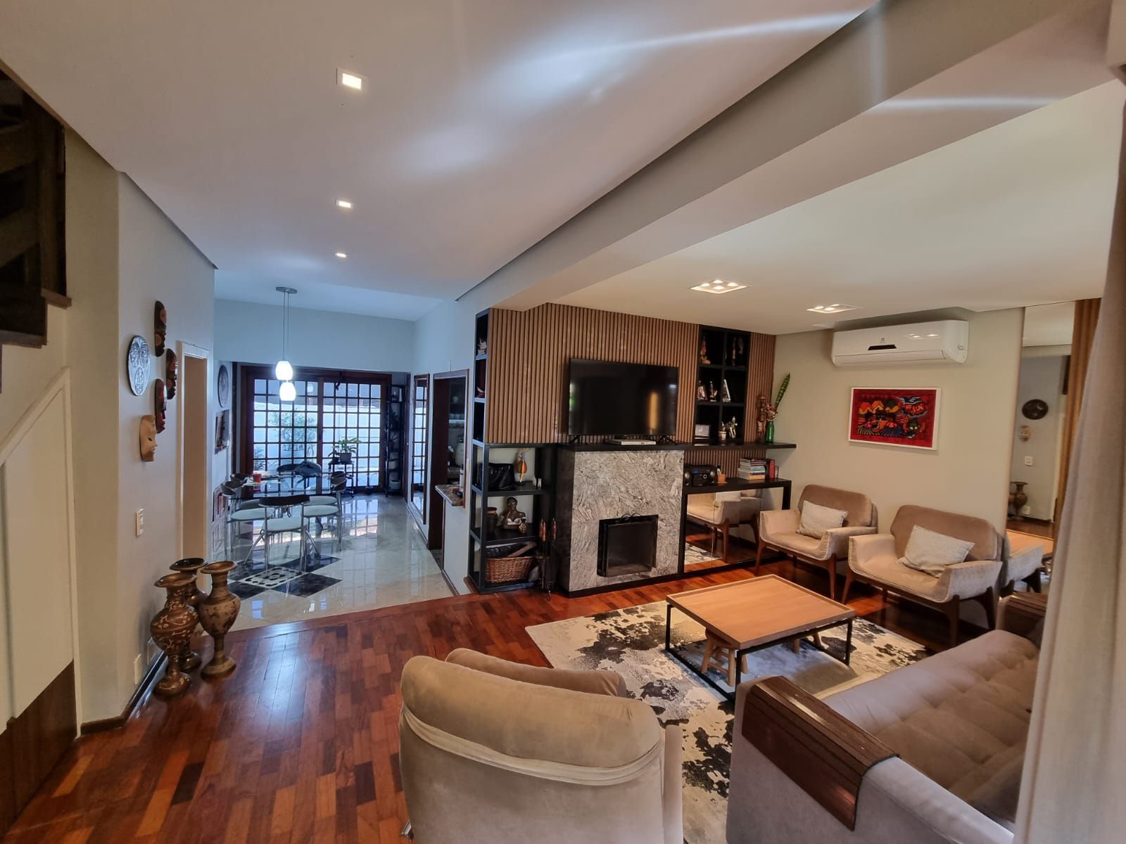 Casa de 3 Dormitórios em Condomínio Fechado Infra Completa