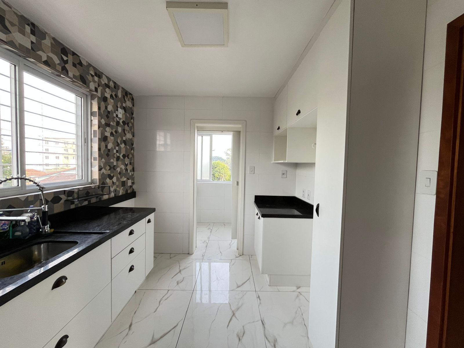 Apartamento à venda com 3 quartos, 84m² - Foto 10